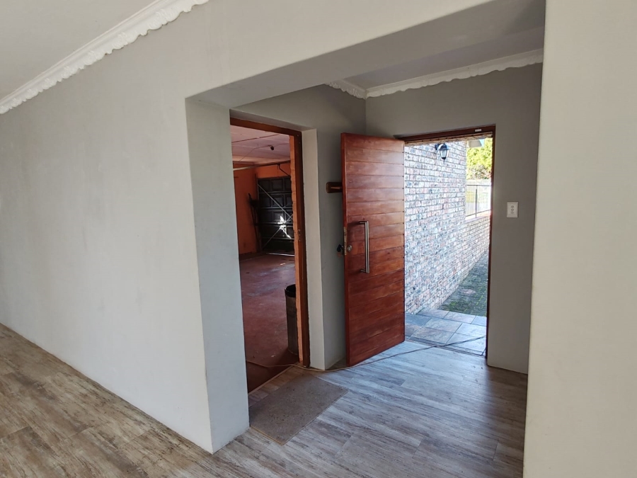 3 Bedroom Property for Sale in De Kelders Western Cape